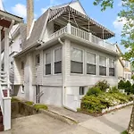 5Br 3Ba Family Retreat 2 Blocks From Beach