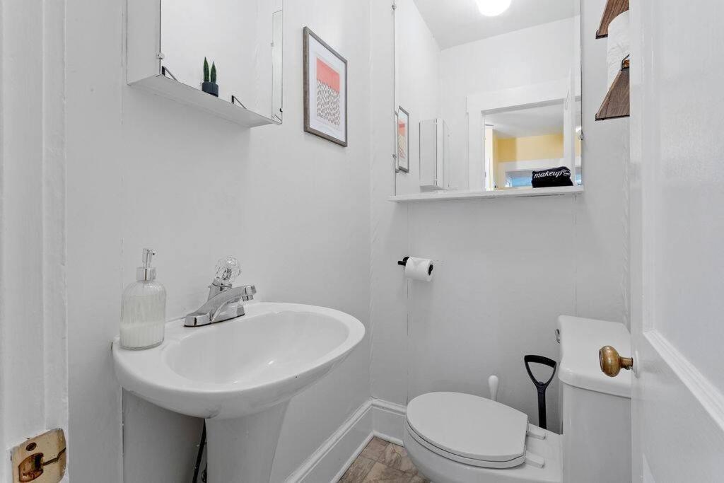 5br 3ba Family Retreat 2 Blocks From Holiday home